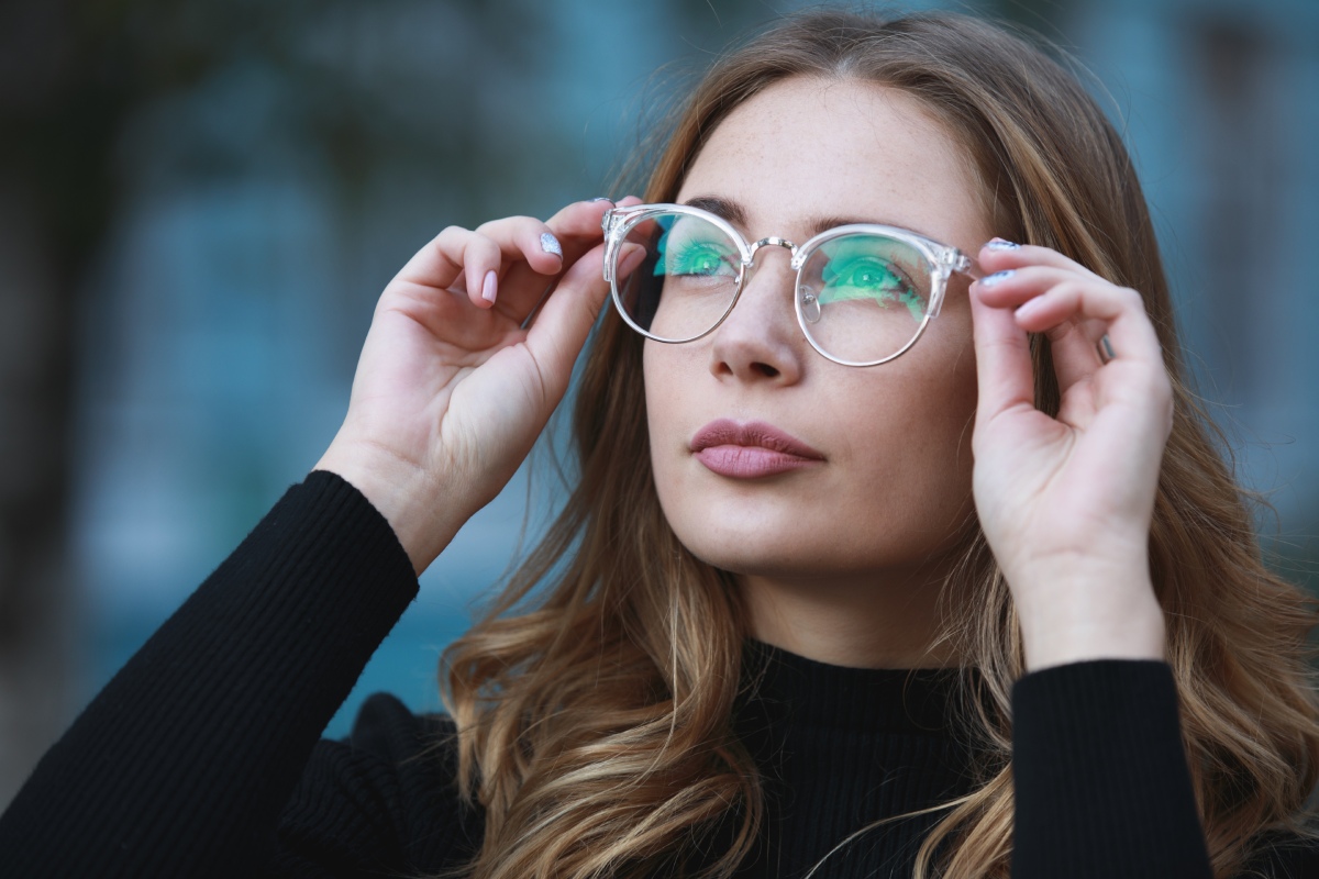 How to Choose the Right Eyeglasses for Your Face Shape - Decatur Family ...